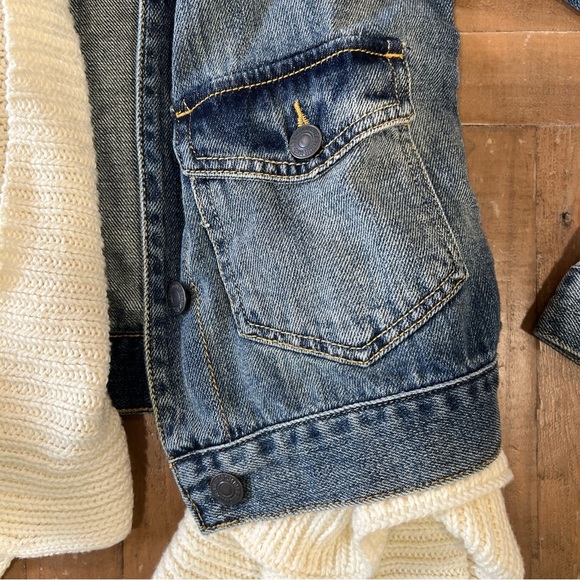 Abercrombie & Fitch Scarf Attached Denim Jean Jacket Trucker Cropped XS NWT - Picture 3 of 12